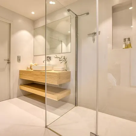 Bed & Breakfast Maison Gokan 4*